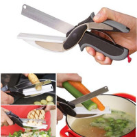 2 in 1 Clever Cutter Kitchen Knife with Cutting Board