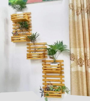 Grid Strip Wooden Wall Hanging Rack Shelf