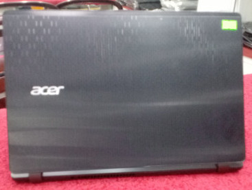 Acer Aspire V3-372 Core i5 6th Gen 8GB RAM 13.3" Laptop
