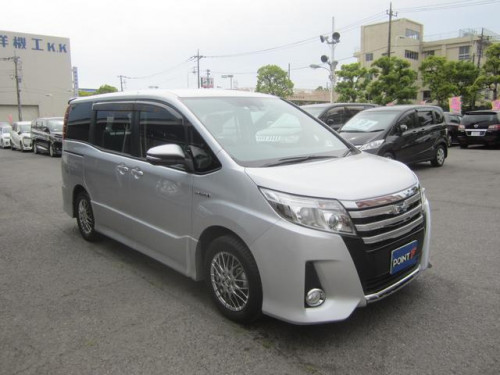 Toyota Noah Hybrid SI 2016