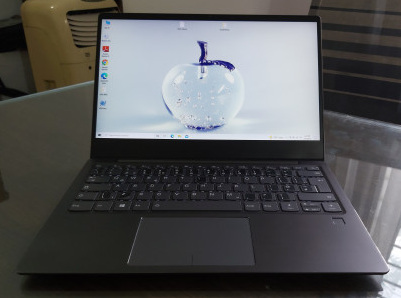 Lenovo IdeaPad 710s i7 7th Gen Thinnest Laptop