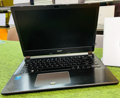 Acer TravelMate P446M Core i5 Intel HD Graphics Slim Laptop