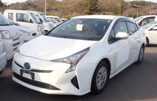 Toyota Prius S 2017 White Car